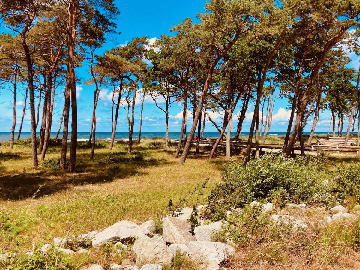 Nautic Park Apartamenty Darlowko Exterior photo