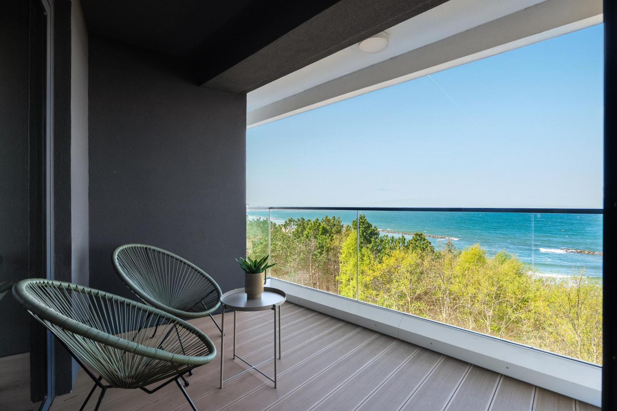 Nautic Park Apartamenty Darlowko Exterior photo